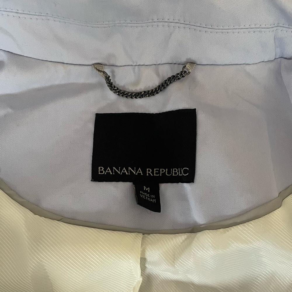 Banana Republic Water-Resistant Modern Trench Coat in Blue. Size Medium - Picture 7 of 12